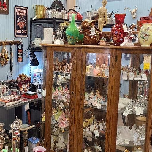 Land of Cotton Antique Mall, Dothan, Alabama, United States