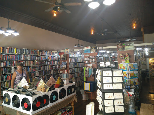 Turn The Page Books, Records & More (Record store in Huntington, Indiana, United States)