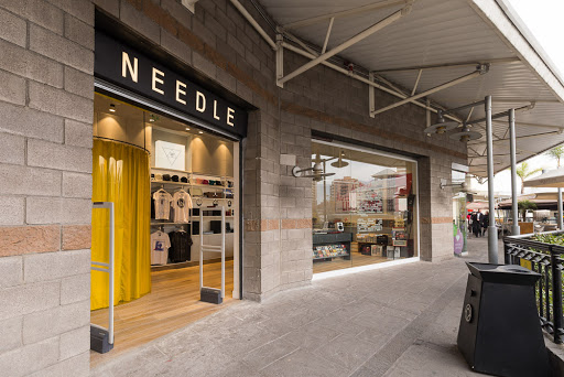 Needle (Record store in Chile)